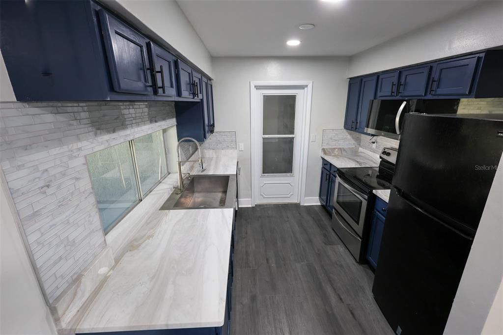 En Renta: $2,650 (3 camas, 2 baños, 1530 Pies cuadrados)
