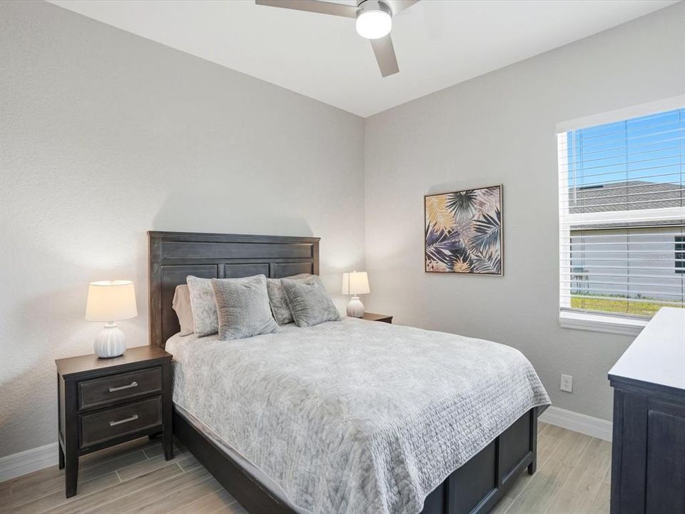 En Venta: $649,900 (4 camas, 3 baños, 2225 Pies cuadrados)