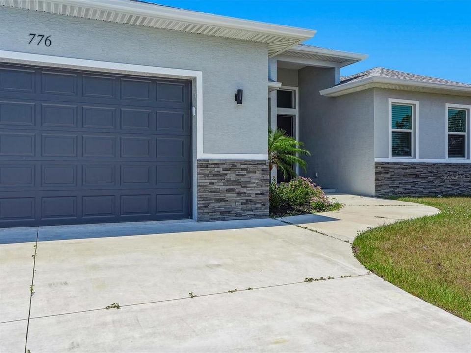 En Venta: $649,900 (4 camas, 3 baños, 2225 Pies cuadrados)