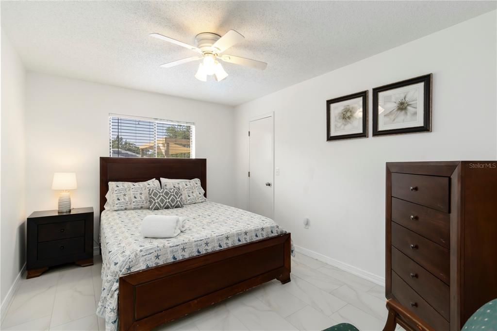 For Rent: $2,500 (3 beds, 2 baths, 1307 Square Feet)