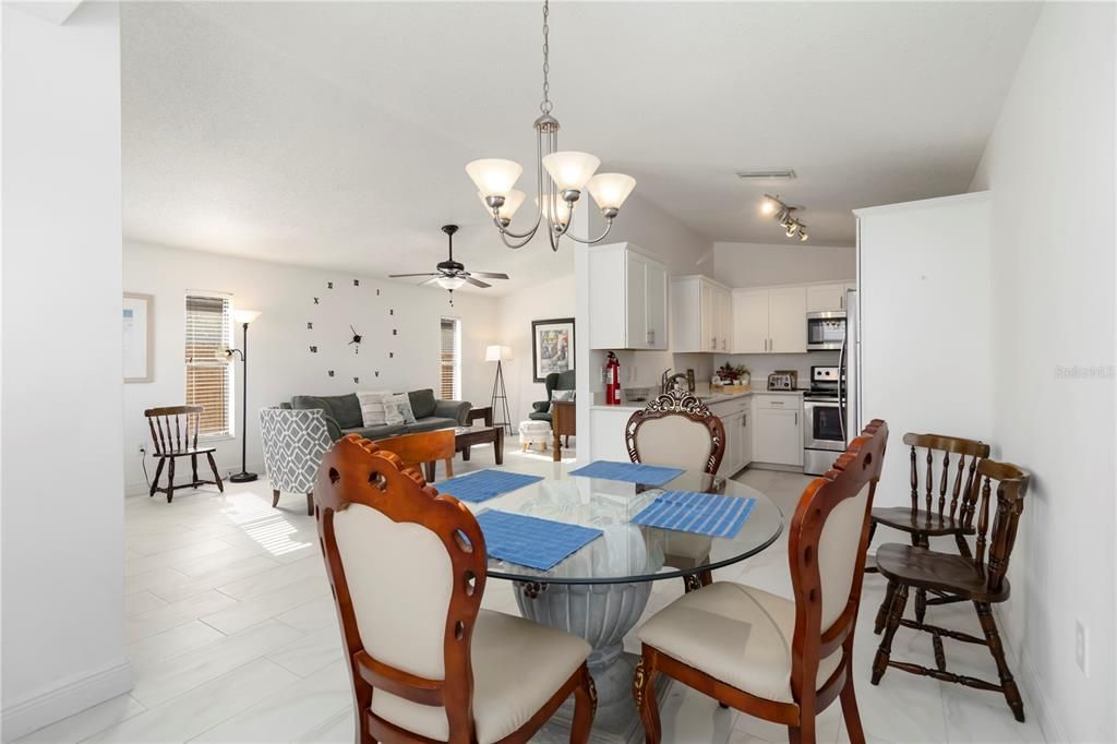For Rent: $2,500 (3 beds, 2 baths, 1307 Square Feet)