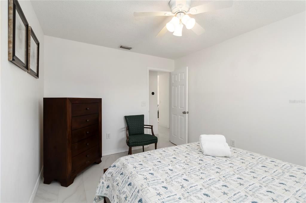 For Rent: $2,500 (3 beds, 2 baths, 1307 Square Feet)