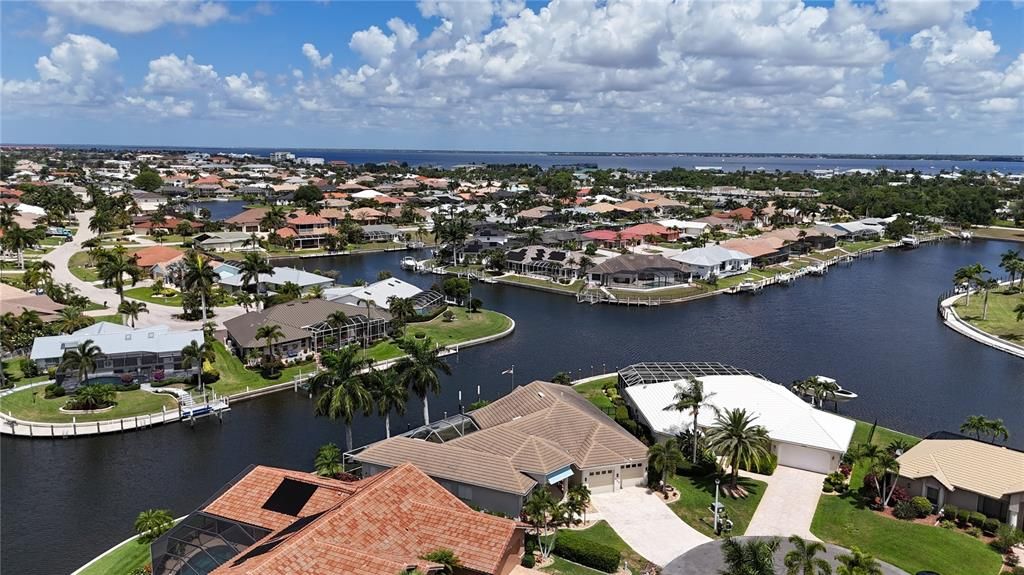For Sale: $1,375,000 (4 beds, 2 baths, 2763 Square Feet)