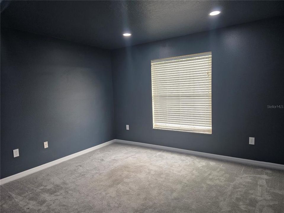 For Rent: $3,300 (5 beds, 3 baths, 3118 Square Feet)