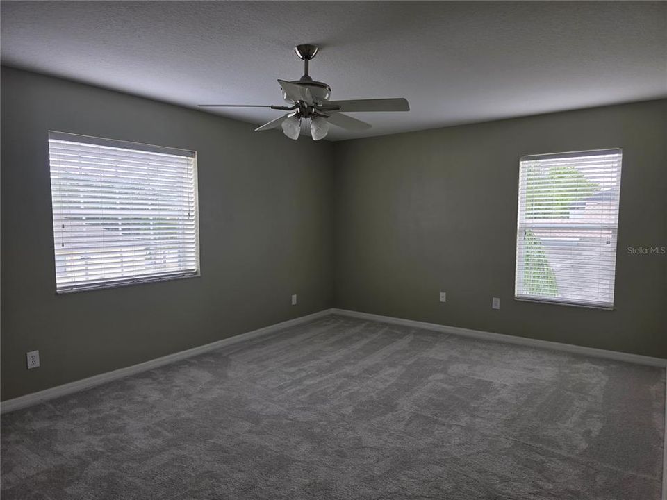 For Rent: $3,300 (5 beds, 3 baths, 3118 Square Feet)