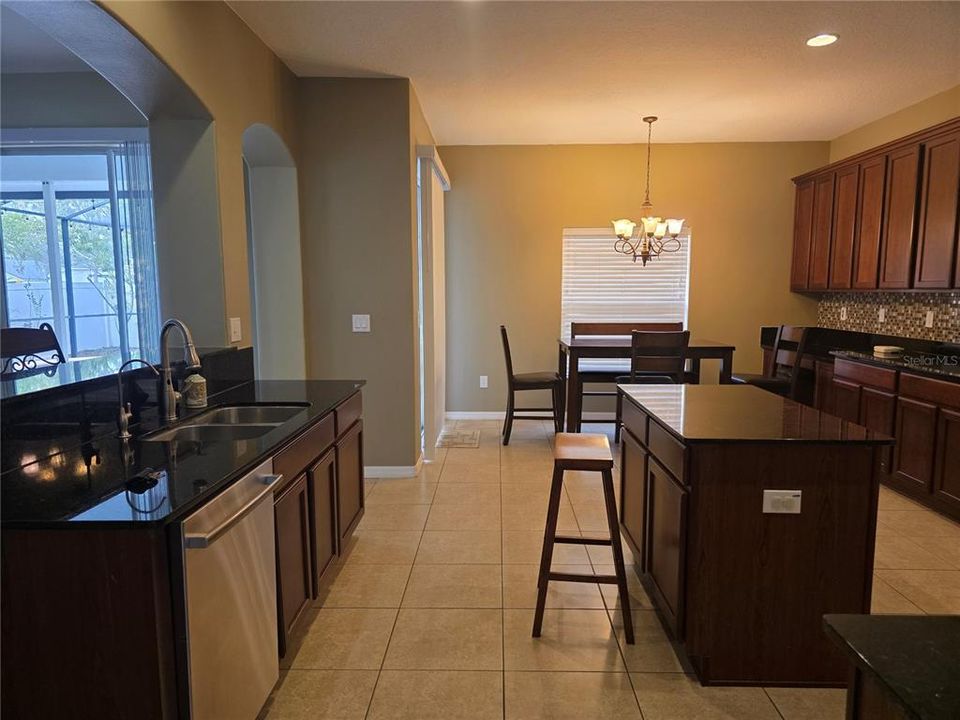 For Rent: $3,300 (5 beds, 3 baths, 3118 Square Feet)