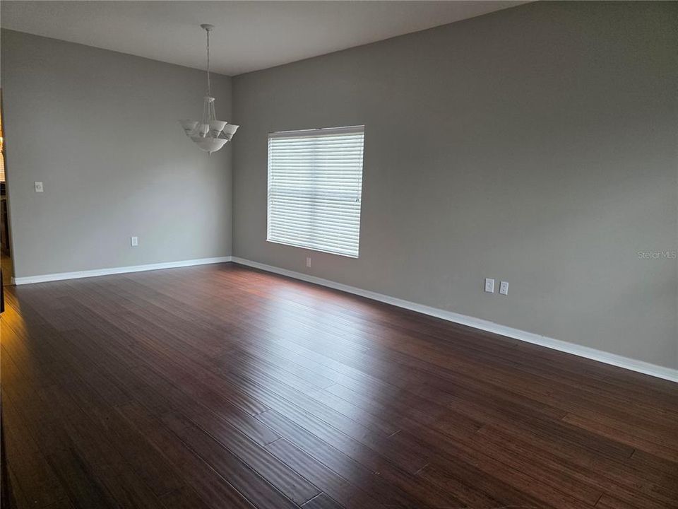 For Rent: $3,300 (5 beds, 3 baths, 3118 Square Feet)