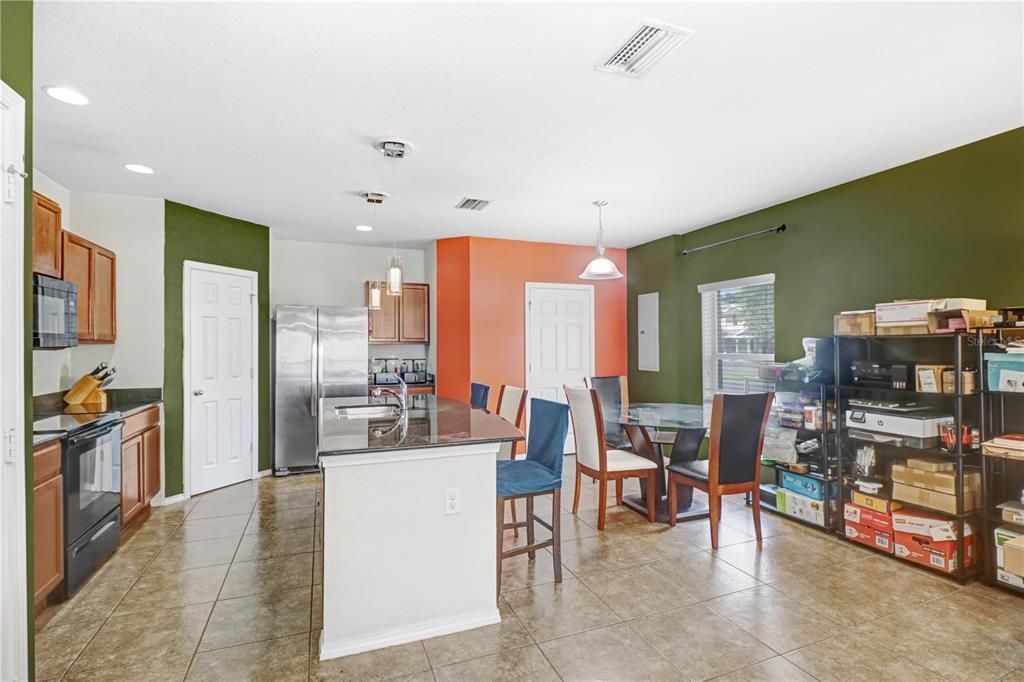 En Venta: $215,000 (2 camas, 2 baños, 1280 Pies cuadrados)