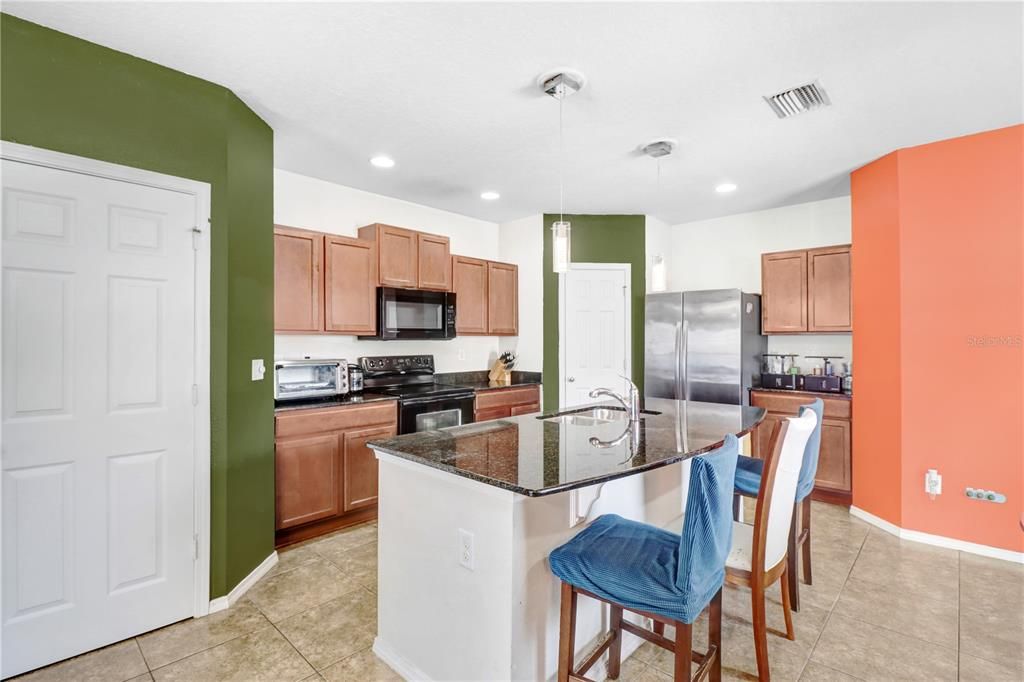 En Venta: $215,000 (2 camas, 2 baños, 1280 Pies cuadrados)