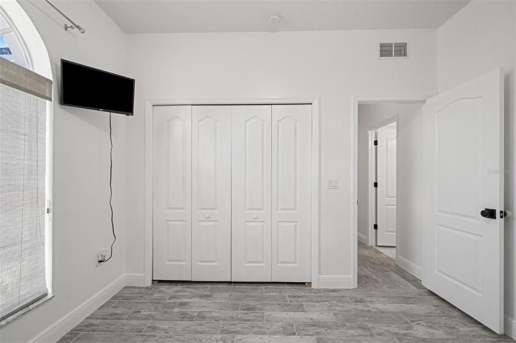 For Sale: $359,900 (3 beds, 2 baths, 1798 Square Feet)