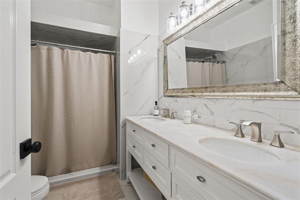 For Sale: $359,900 (3 beds, 2 baths, 1798 Square Feet)