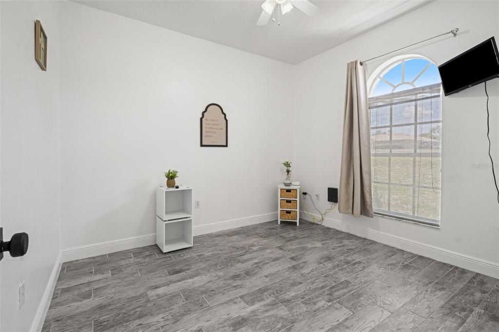 For Sale: $359,900 (3 beds, 2 baths, 1798 Square Feet)