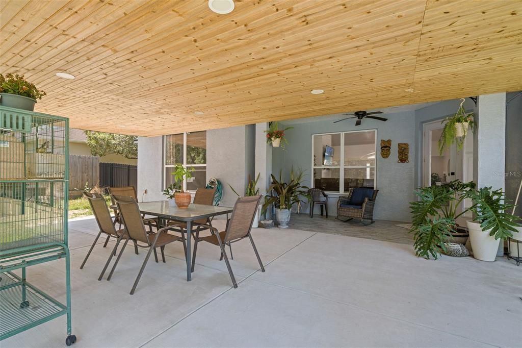 For Sale: $359,900 (3 beds, 2 baths, 1798 Square Feet)
