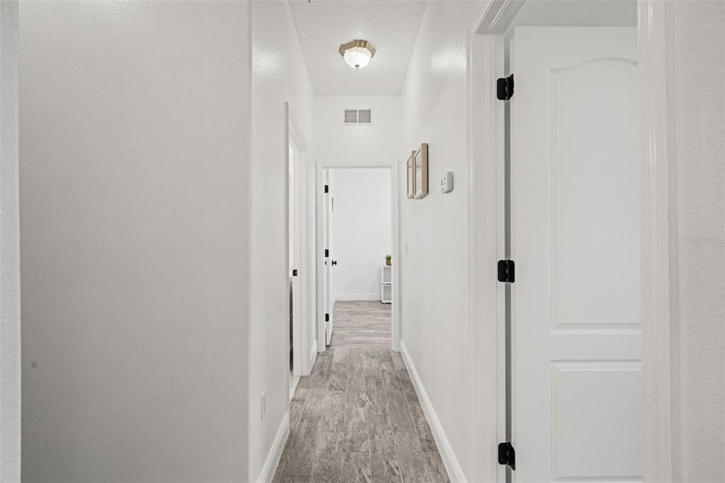 For Sale: $359,900 (3 beds, 2 baths, 1798 Square Feet)