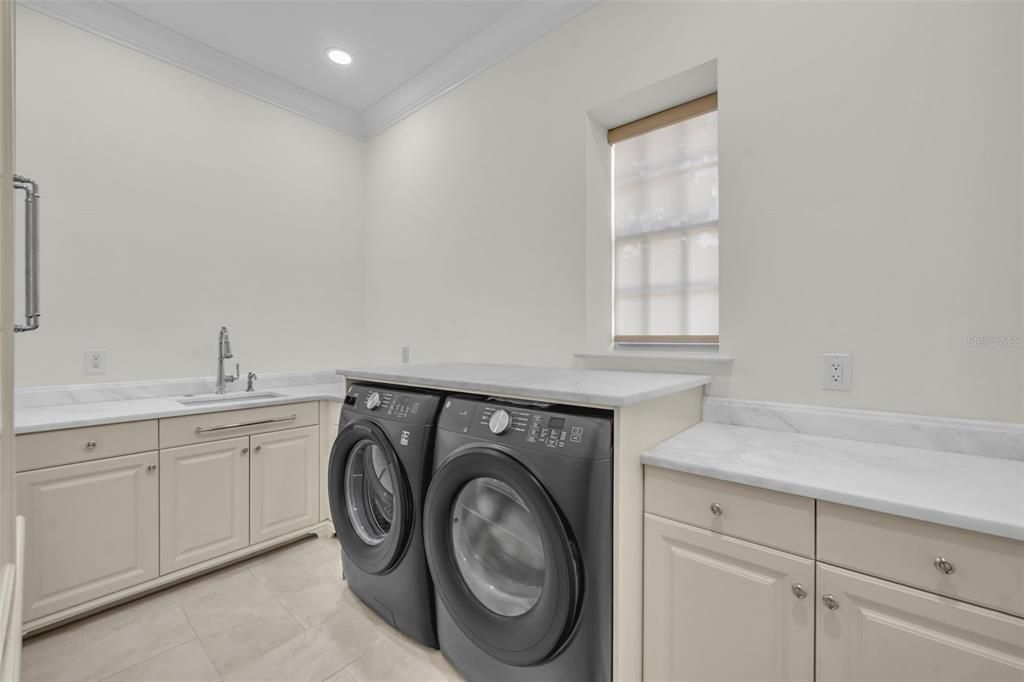 For Rent: $9,500 (5 beds, 4 baths, 4018 Square Feet)