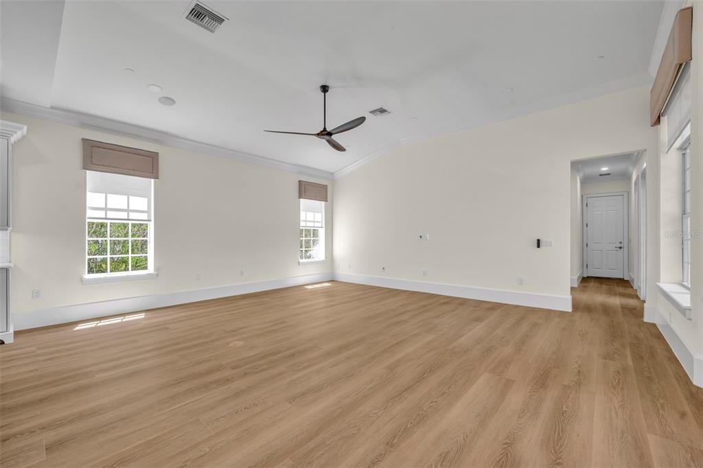 For Rent: $9,500 (5 beds, 4 baths, 4018 Square Feet)