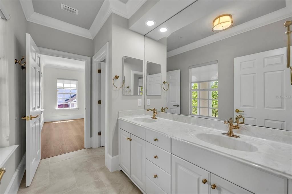 For Rent: $9,500 (5 beds, 4 baths, 4018 Square Feet)