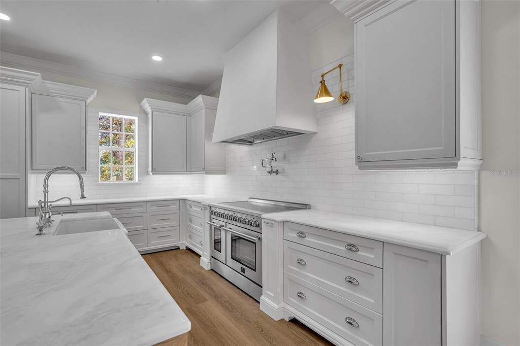 For Rent: $9,500 (5 beds, 4 baths, 4018 Square Feet)