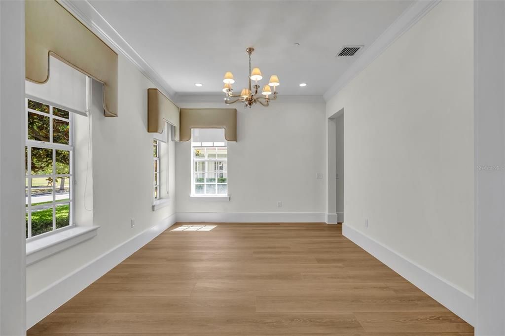 For Rent: $9,500 (5 beds, 4 baths, 4018 Square Feet)