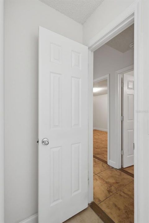 For Sale: $285,000 (3 beds, 2 baths, 1304 Square Feet)