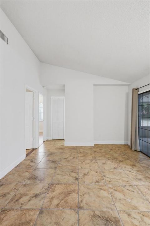 For Sale: $285,000 (3 beds, 2 baths, 1304 Square Feet)