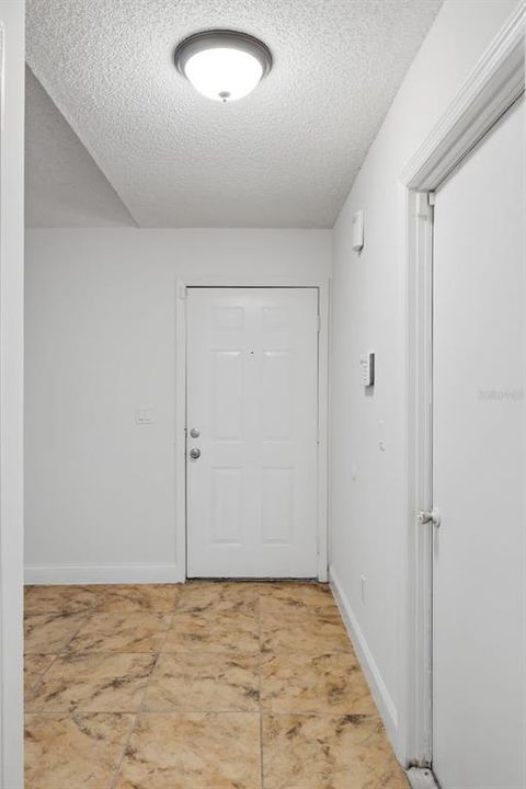 For Sale: $285,000 (3 beds, 2 baths, 1304 Square Feet)