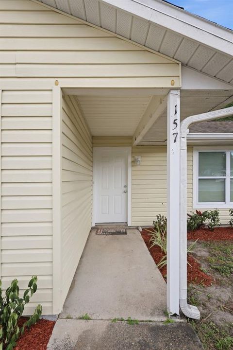 For Sale: $285,000 (3 beds, 2 baths, 1304 Square Feet)