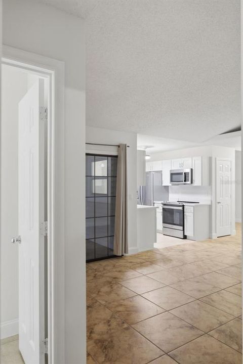 For Sale: $285,000 (3 beds, 2 baths, 1304 Square Feet)