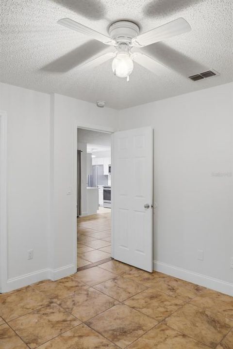 For Sale: $285,000 (3 beds, 2 baths, 1304 Square Feet)