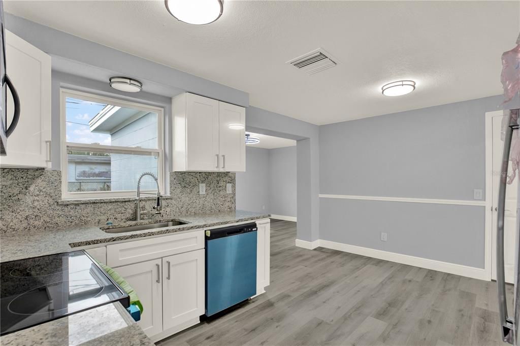 En Venta: $269,000 (3 camas, 2 baños, 1224 Pies cuadrados)