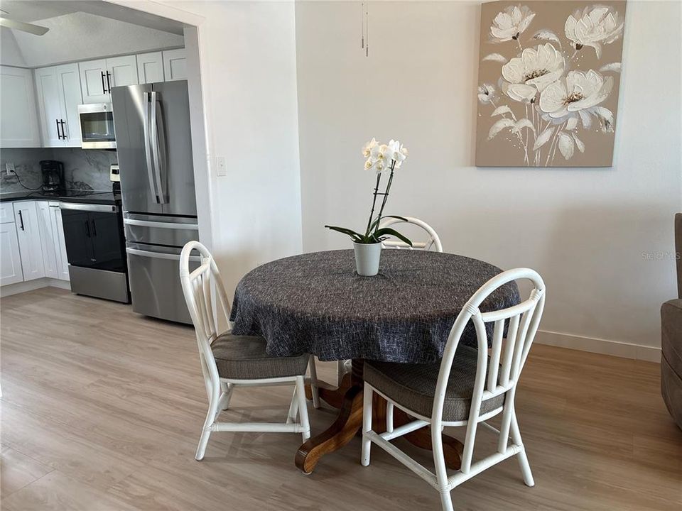 В аренду: $1,750 (1 спален, 1 ванн, 815 Квадратных фут)