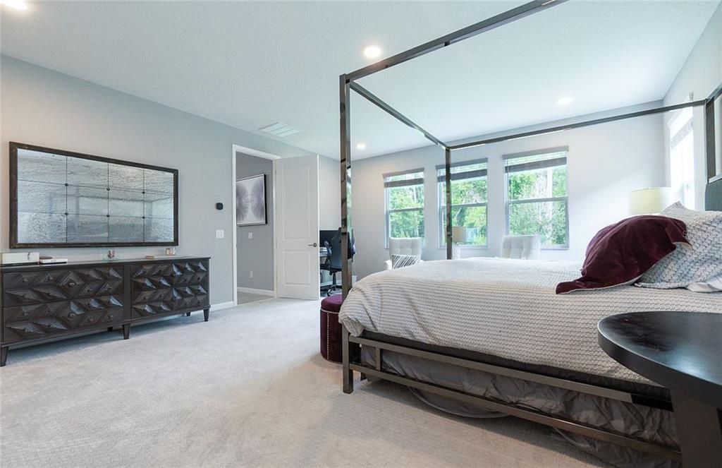 For Sale: $699,000 (5 beds, 4 baths, 3047 Square Feet)
