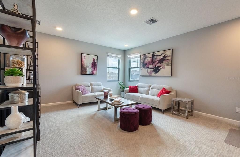 For Sale: $699,000 (5 beds, 4 baths, 3047 Square Feet)