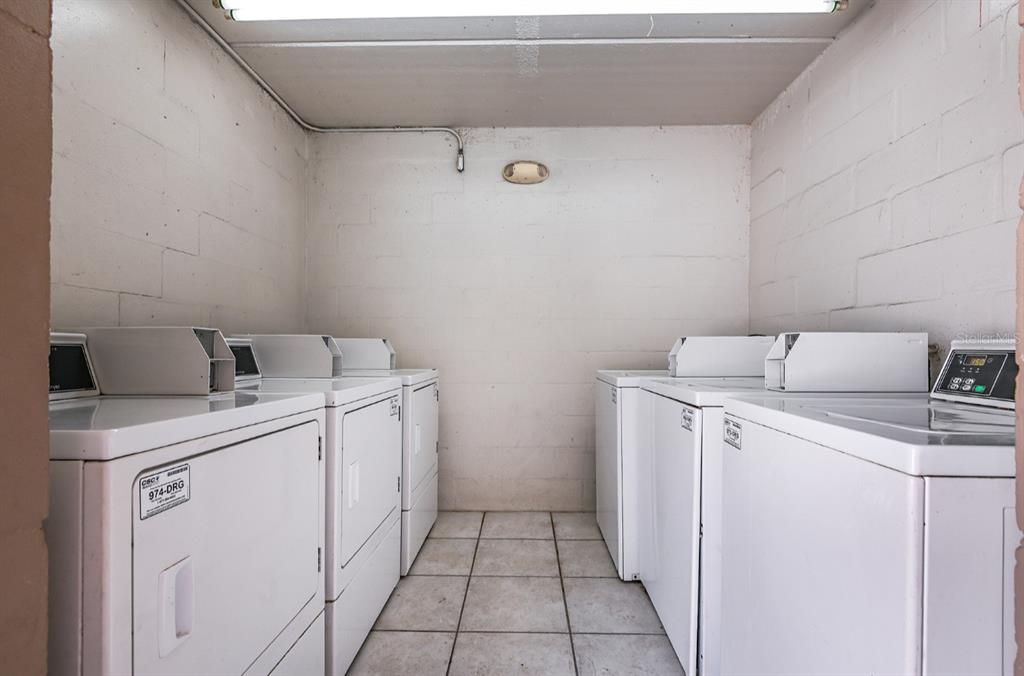 В аренду: $995 (1 спален, 1 ванн, 500 Квадратных фут)