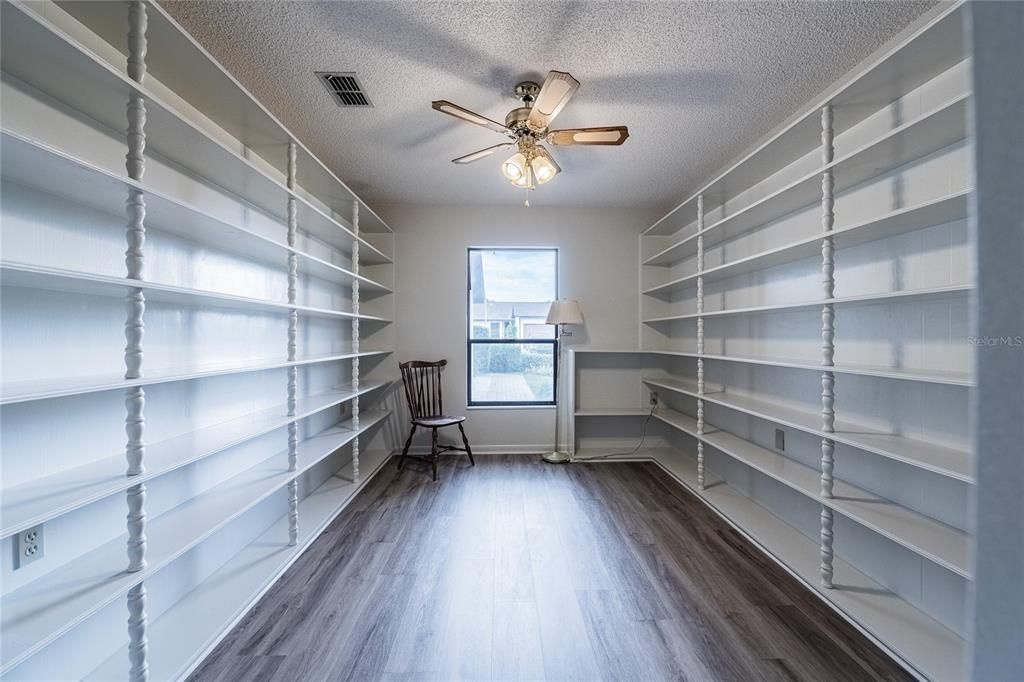 For Sale: $295,000 (3 beds, 2 baths, 1992 Square Feet)