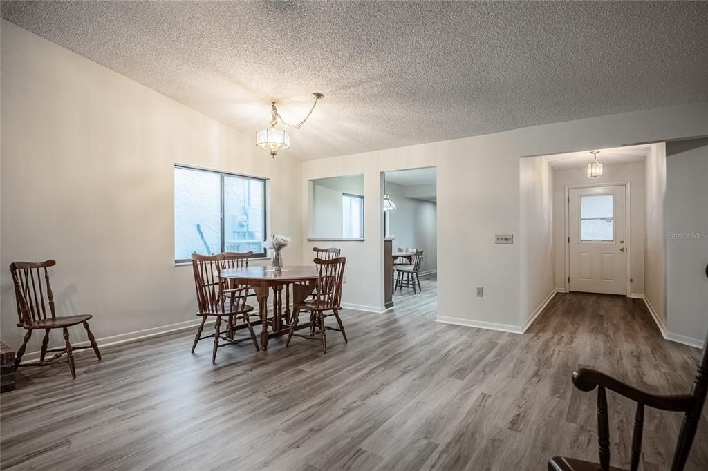For Sale: $295,000 (3 beds, 2 baths, 1992 Square Feet)