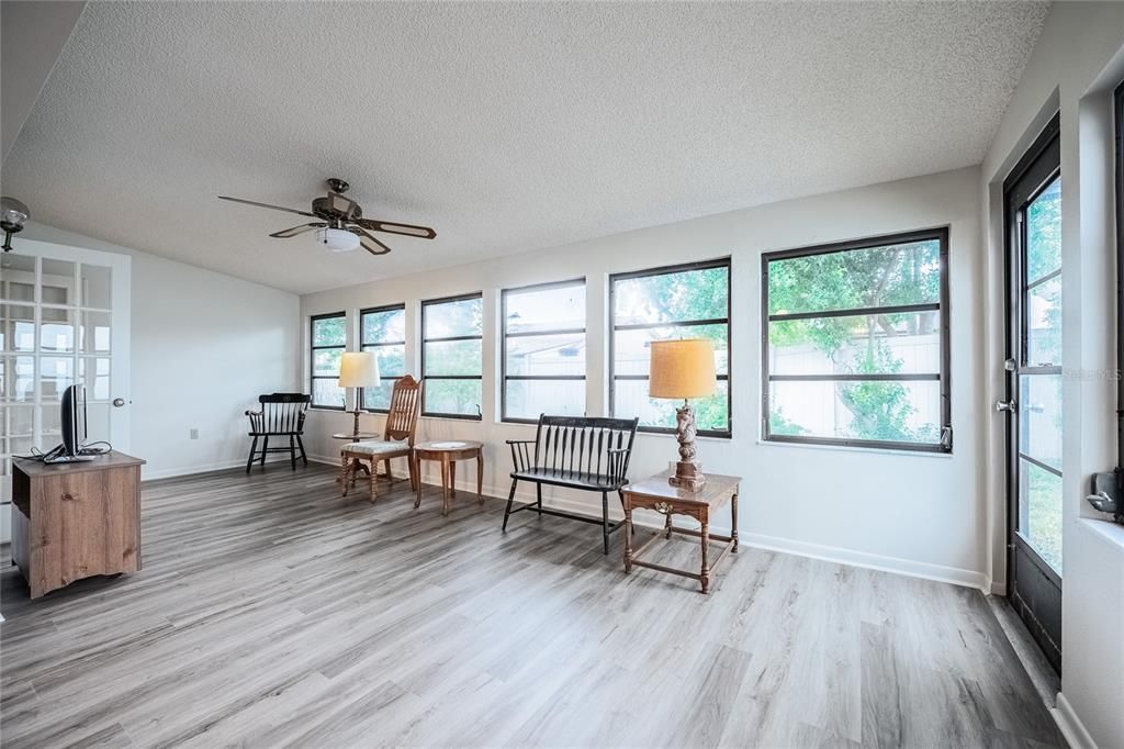 For Sale: $295,000 (3 beds, 2 baths, 1992 Square Feet)