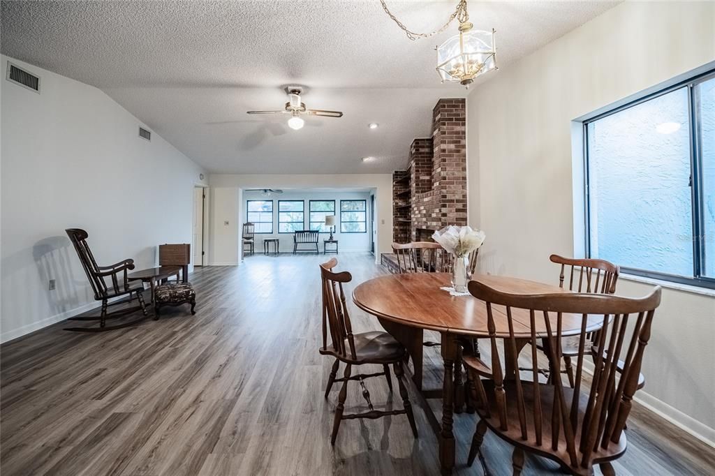 For Sale: $295,000 (3 beds, 2 baths, 1992 Square Feet)