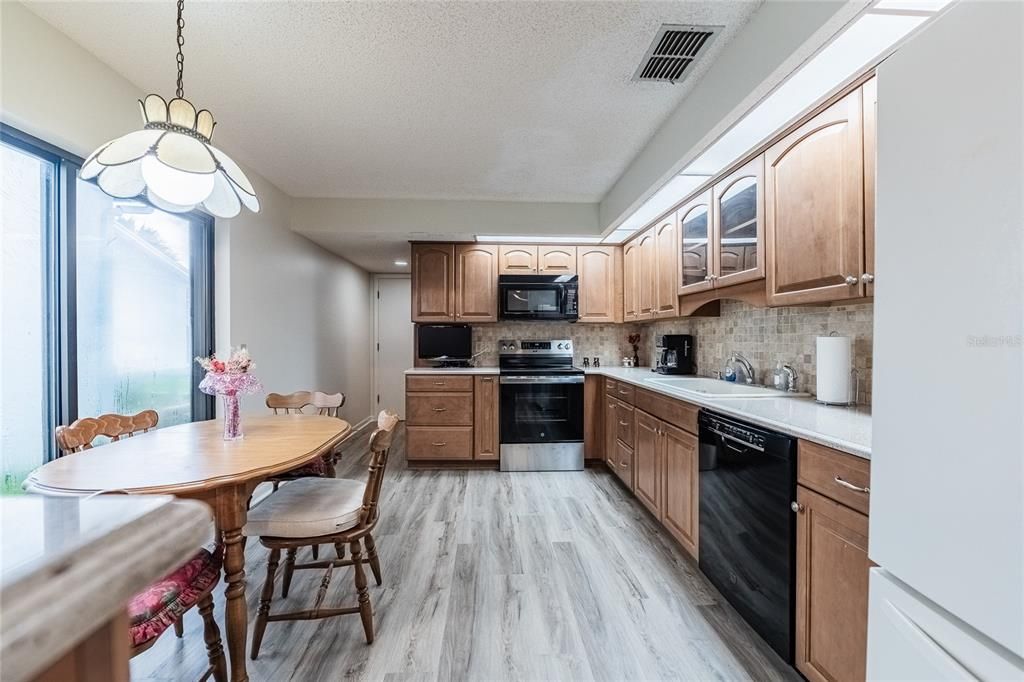 For Sale: $295,000 (3 beds, 2 baths, 1992 Square Feet)
