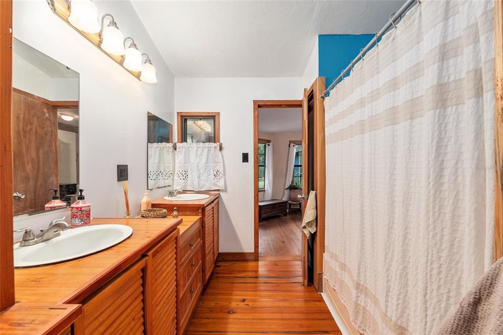 En Venta: $379,900 (4 camas, 3 baños, 3125 Pies cuadrados)