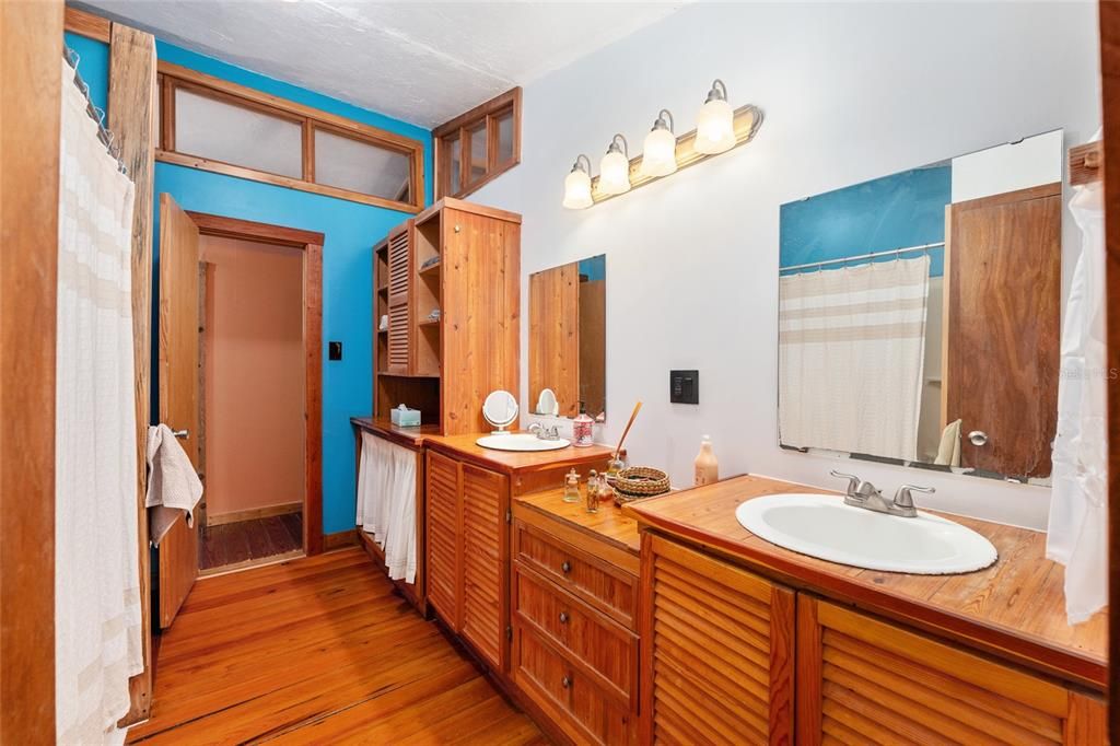 En Venta: $379,900 (4 camas, 3 baños, 3125 Pies cuadrados)