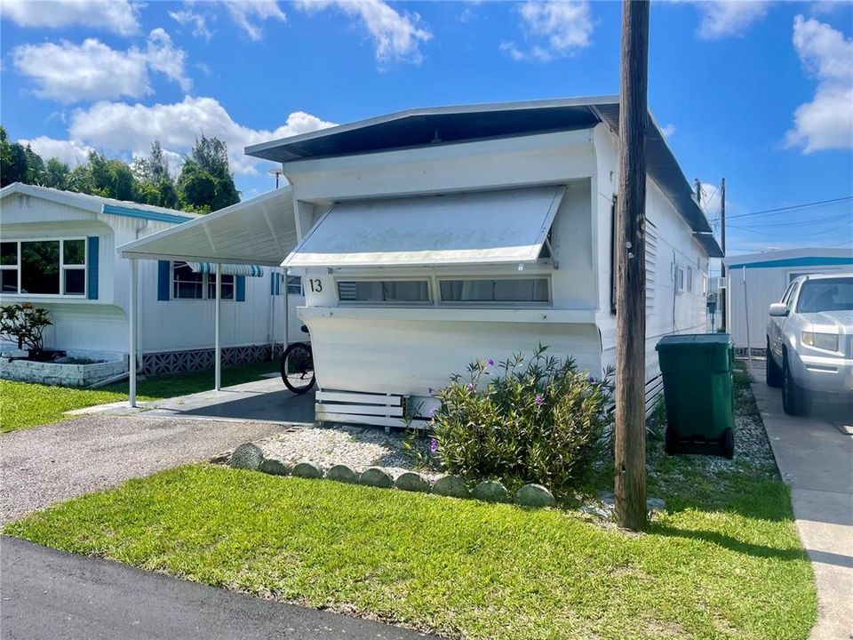 For Sale: $62,000 (1 beds, 1 baths, 420 Square Feet)