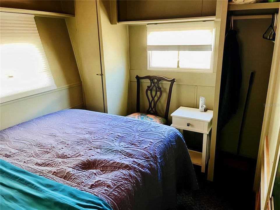 For Sale: $62,000 (1 beds, 1 baths, 420 Square Feet)