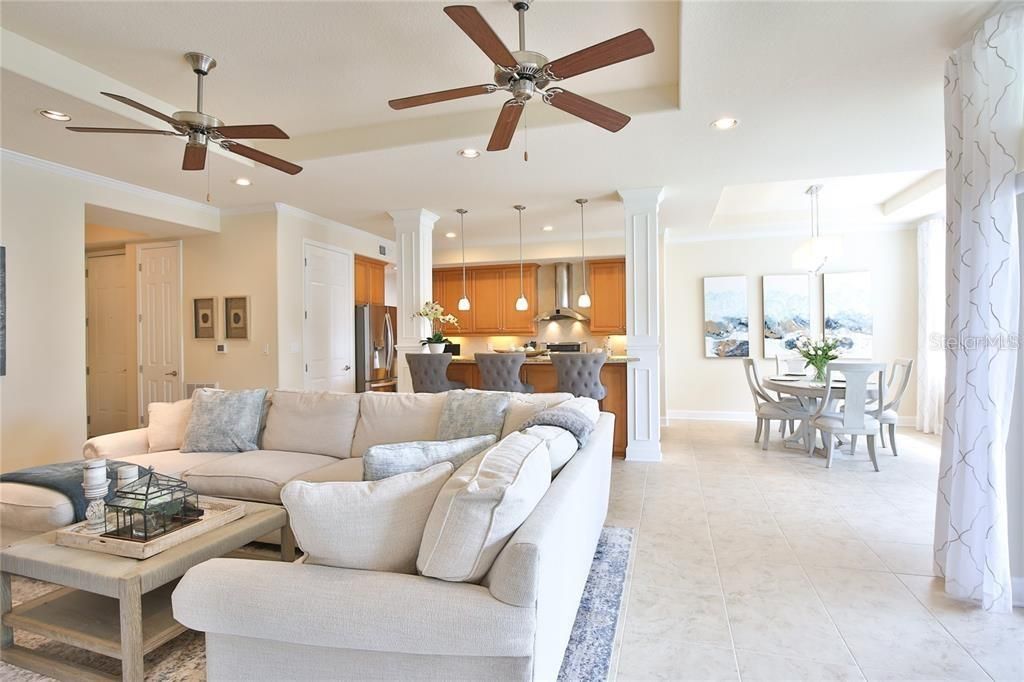 For Sale: $405,500 (2 beds, 2 baths, 1623 Square Feet)