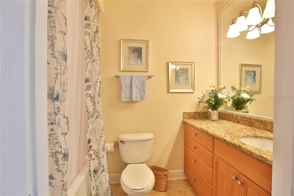 For Sale: $405,500 (2 beds, 2 baths, 1623 Square Feet)