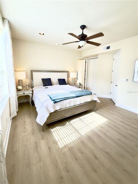For Sale: $405,500 (2 beds, 2 baths, 1623 Square Feet)