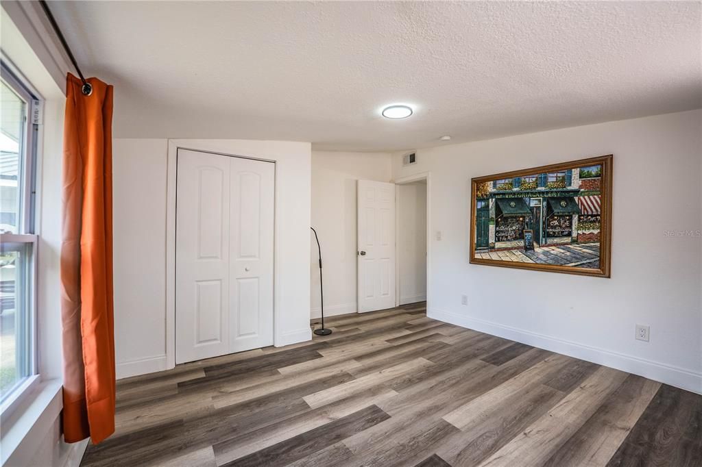 For Sale: $238,500 (3 beds, 1 baths, 1264 Square Feet)