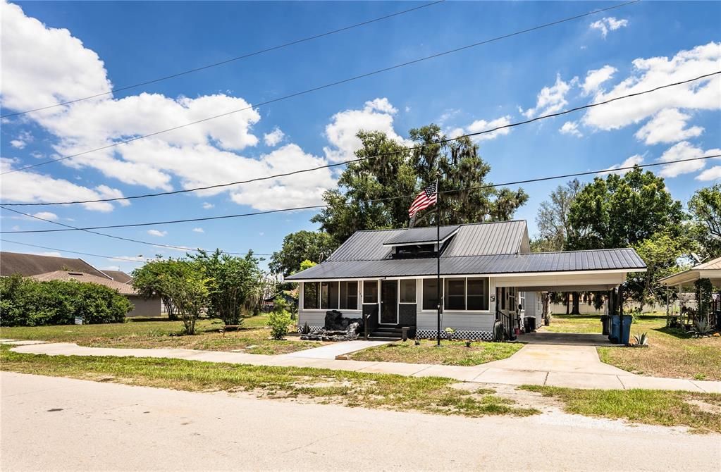 For Sale: $238,500 (3 beds, 1 baths, 1264 Square Feet)
