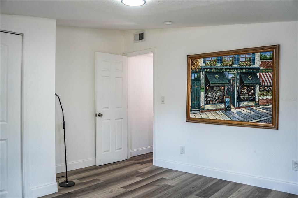 For Sale: $238,500 (3 beds, 1 baths, 1264 Square Feet)