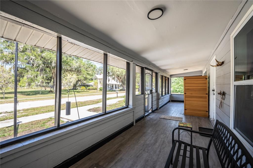 For Sale: $238,500 (3 beds, 1 baths, 1264 Square Feet)